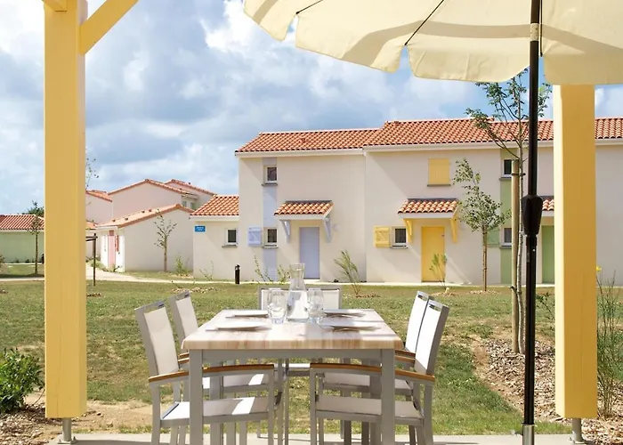 홀리데이파크 Lagrange Le Village De La 3*